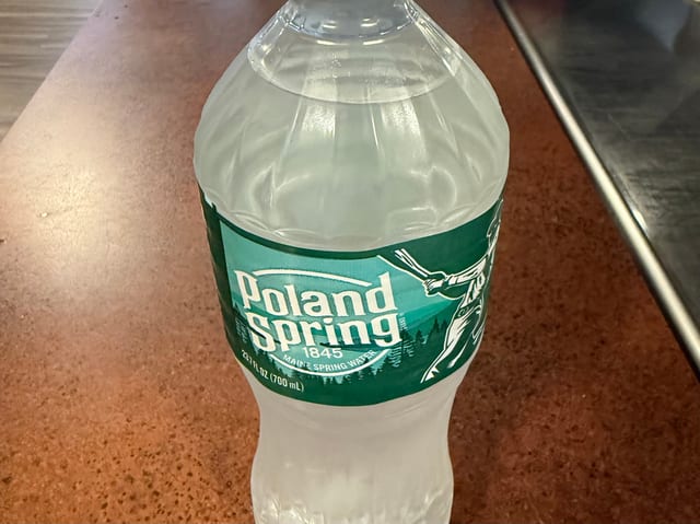Poland Spring Water (24 Oz).