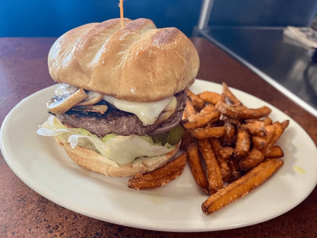 Mustang Burger.