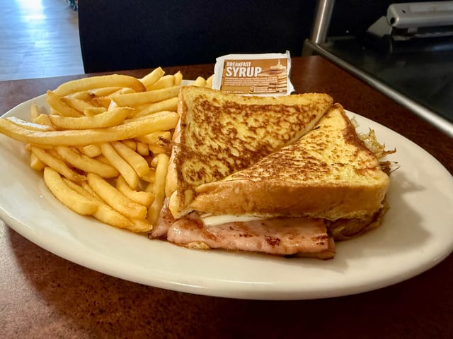 Monte Cristo Sandwich.